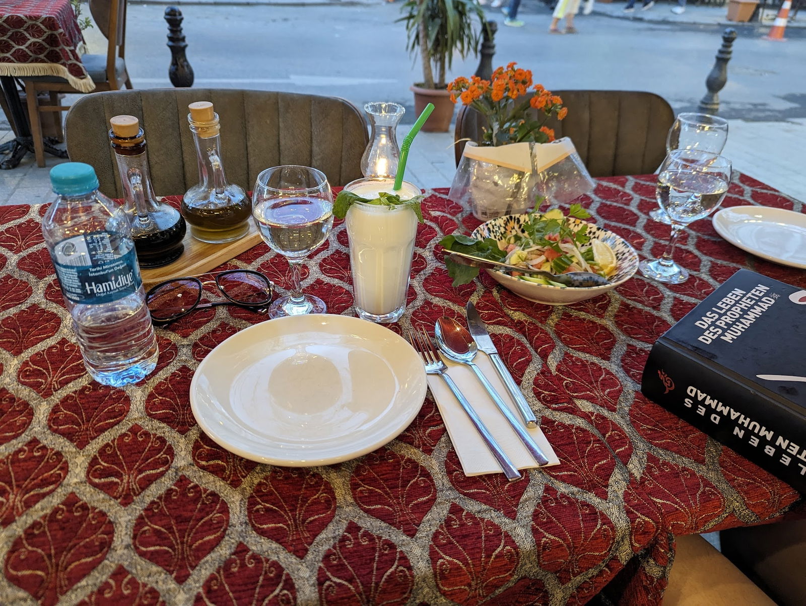 Istanbul Kitchen Cafe Restaurant