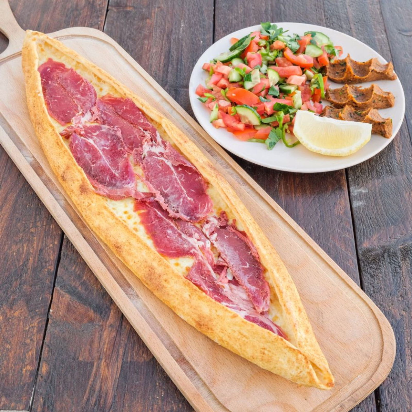 Pastırmalı Yumurtalı Pide
