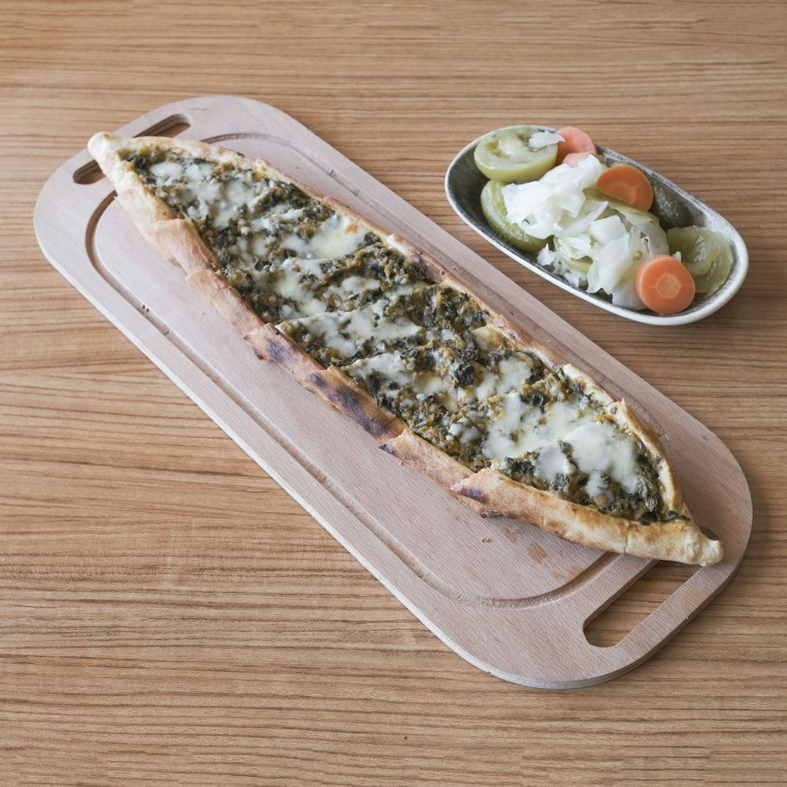 Ispanaklı Kaşarlı Pide