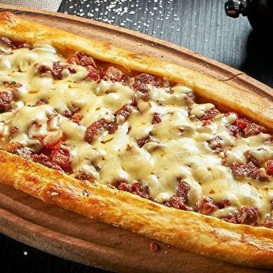 Kuşbaşılı Kaşarlı Pide Menü