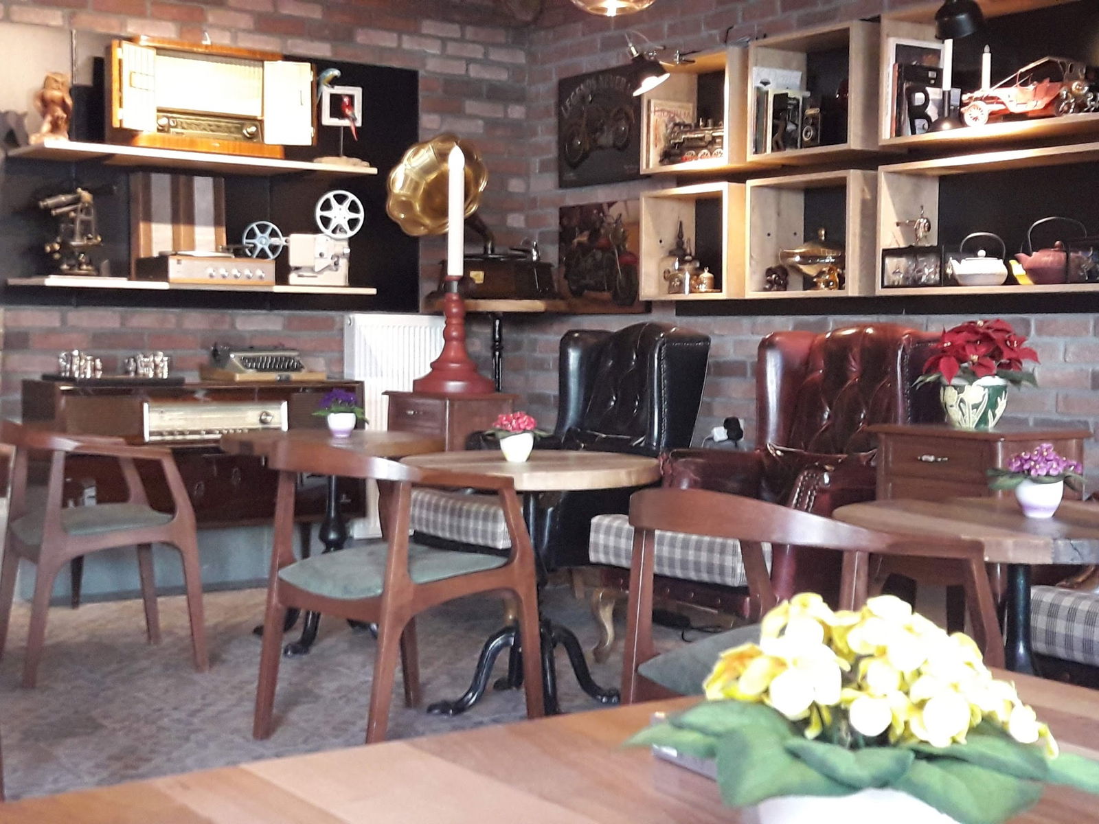 Lavinnia Coffee Kahve Ve Tatlı Evi