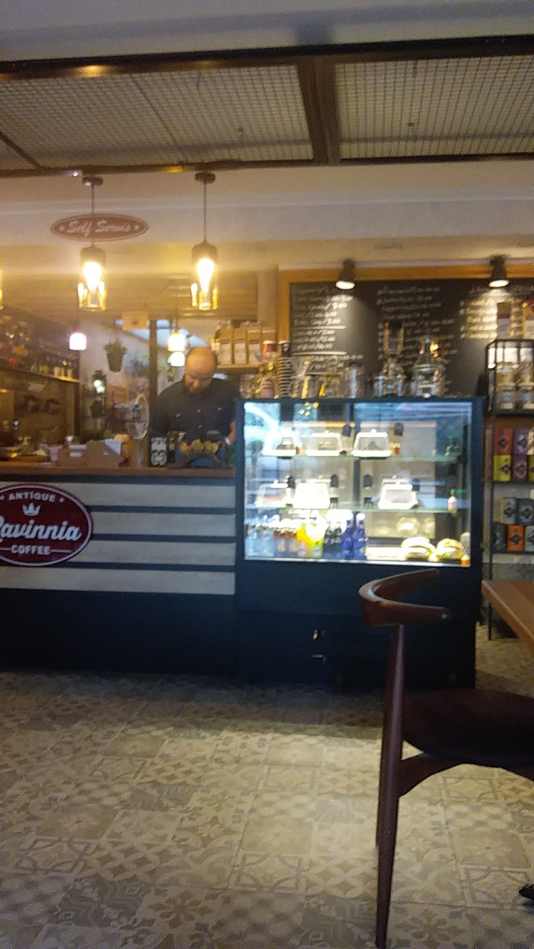 Lavinnia Coffee Kahve Ve Tatlı Evi