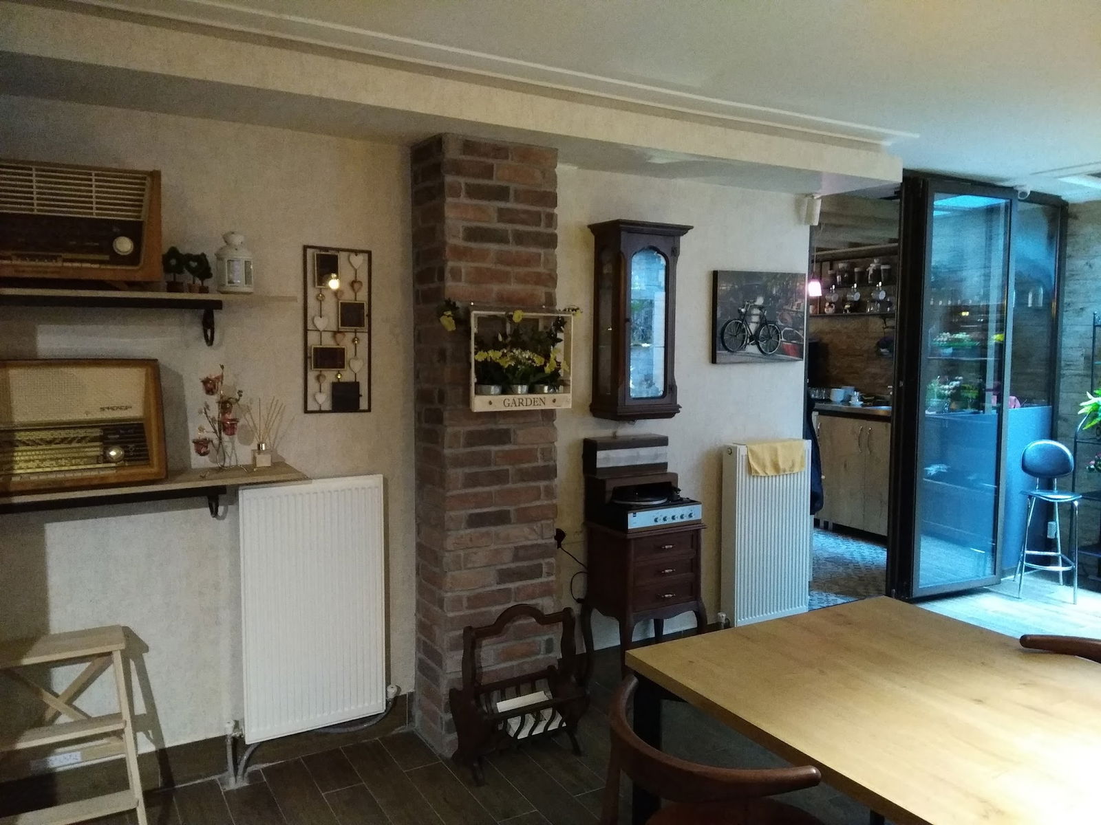 Lavinnia Coffee Kahve Ve Tatlı Evi