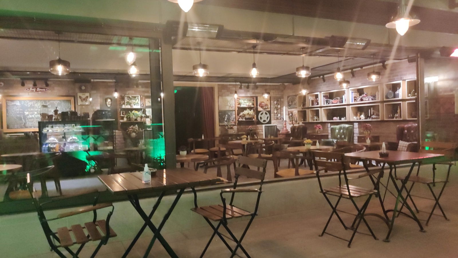 Lavinnia Coffee Kahve Ve Tatlı Evi