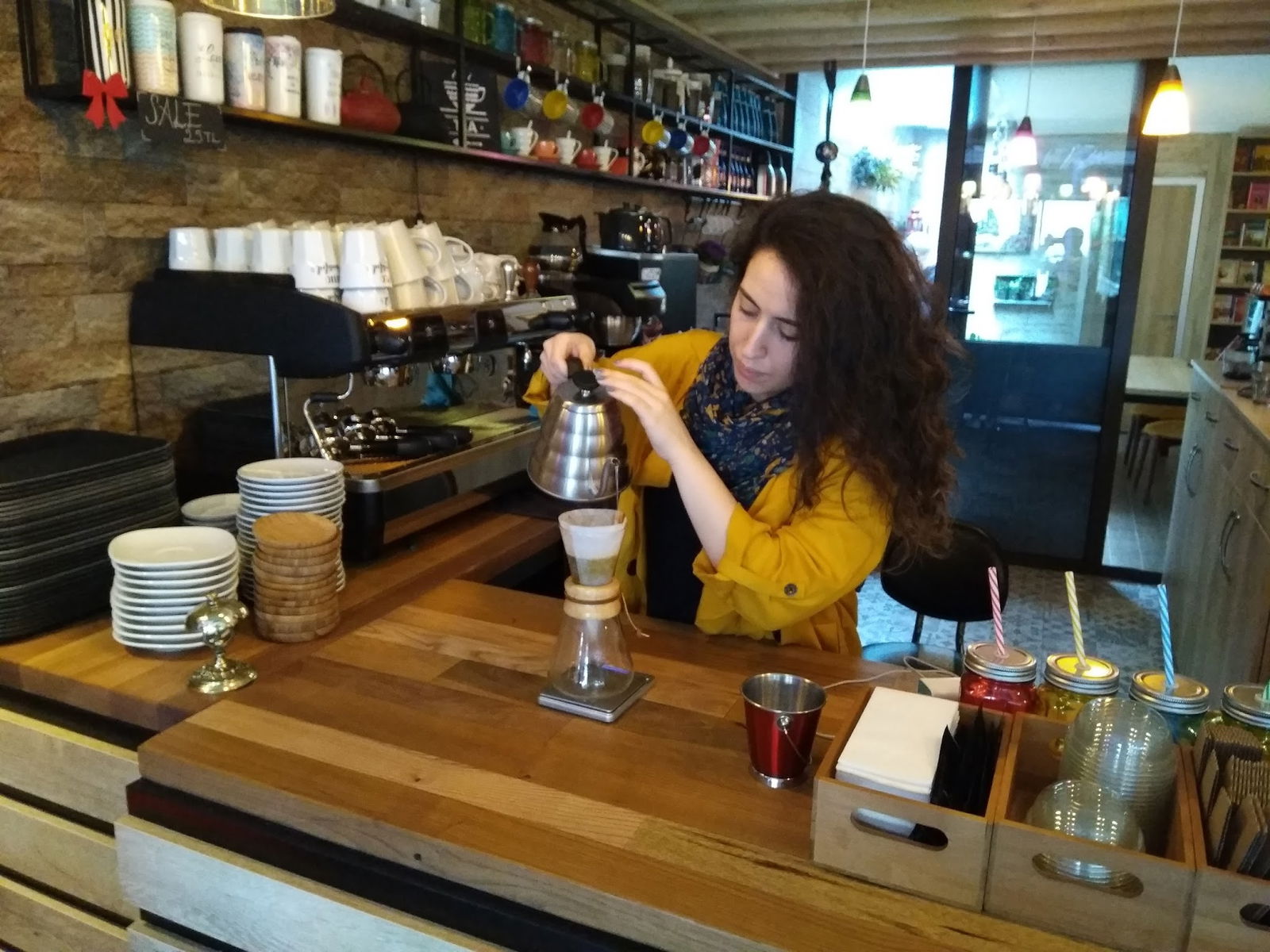 Lavinnia Coffee Kahve Ve Tatlı Evi