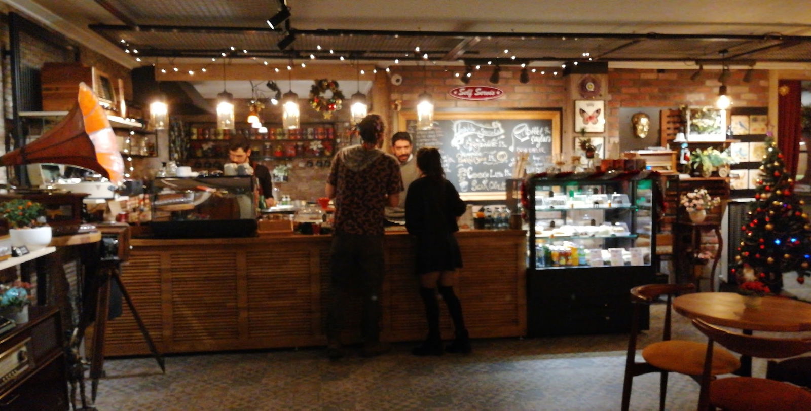 Lavinnia Coffee Kahve Ve Tatlı Evi