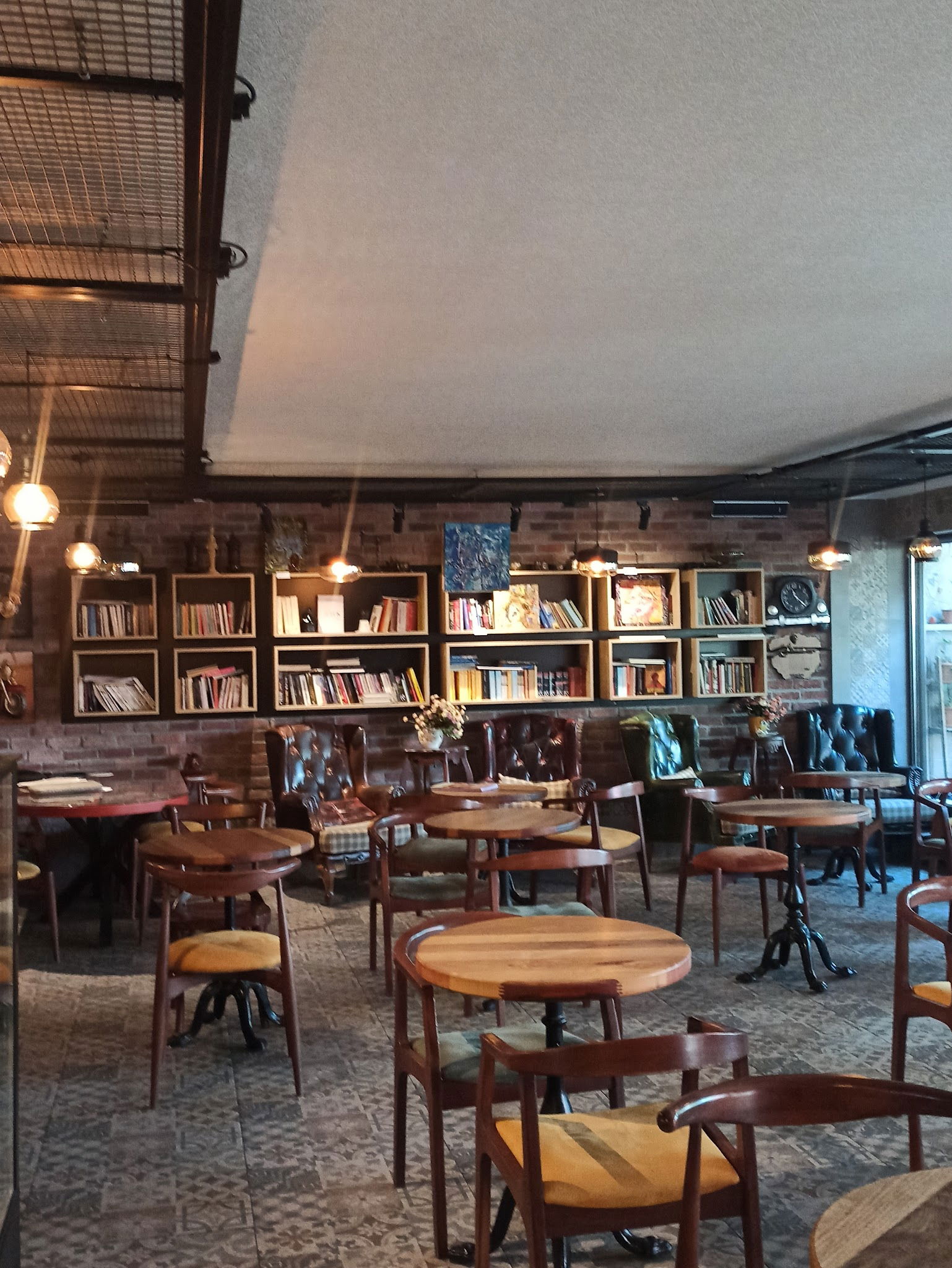 Lavinnia Coffee Kahve Ve Tatlı Evi