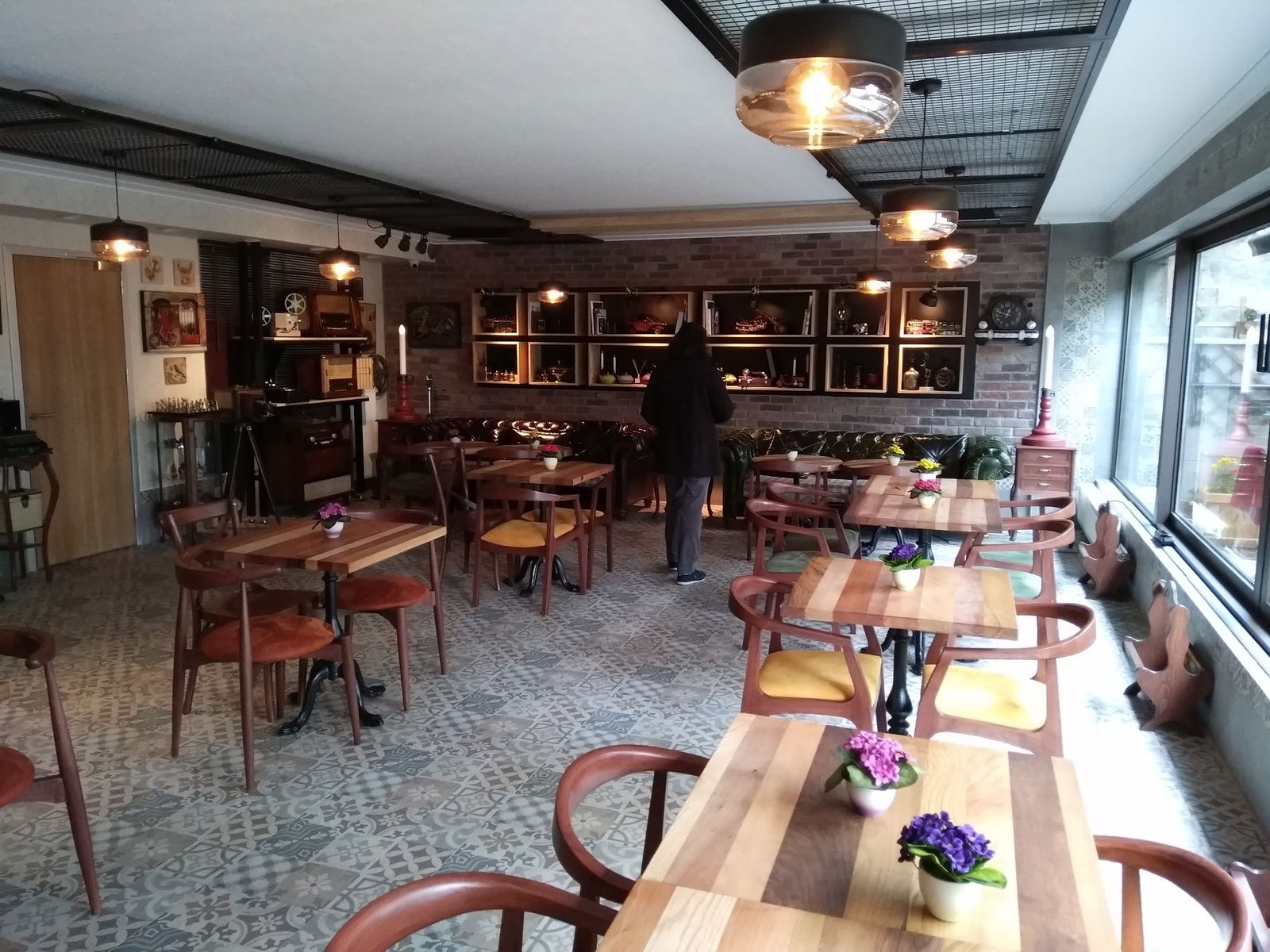 Lavinnia Coffee Kahve Ve Tatlı Evi