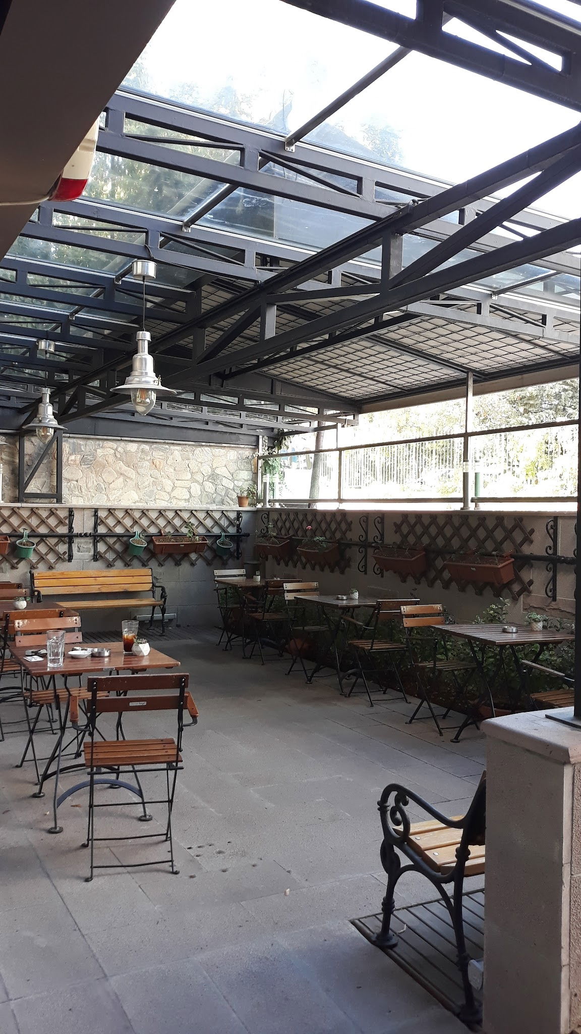 Lavinnia Coffee Kahve Ve Tatlı Evi