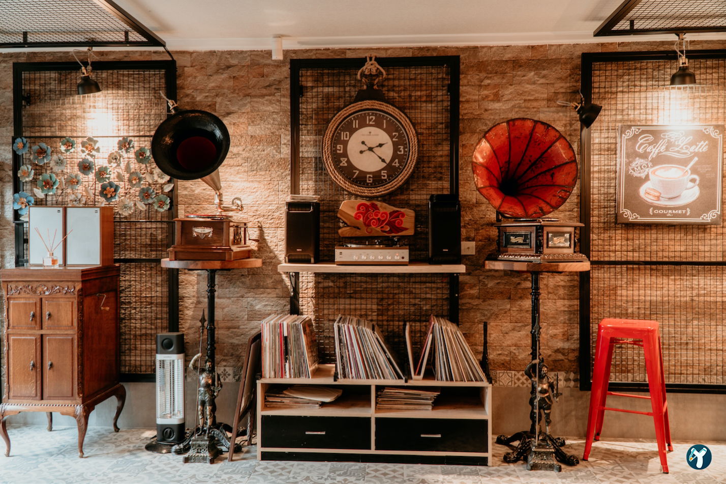 Lavinnia Coffee Kahve Ve Tatlı Evi