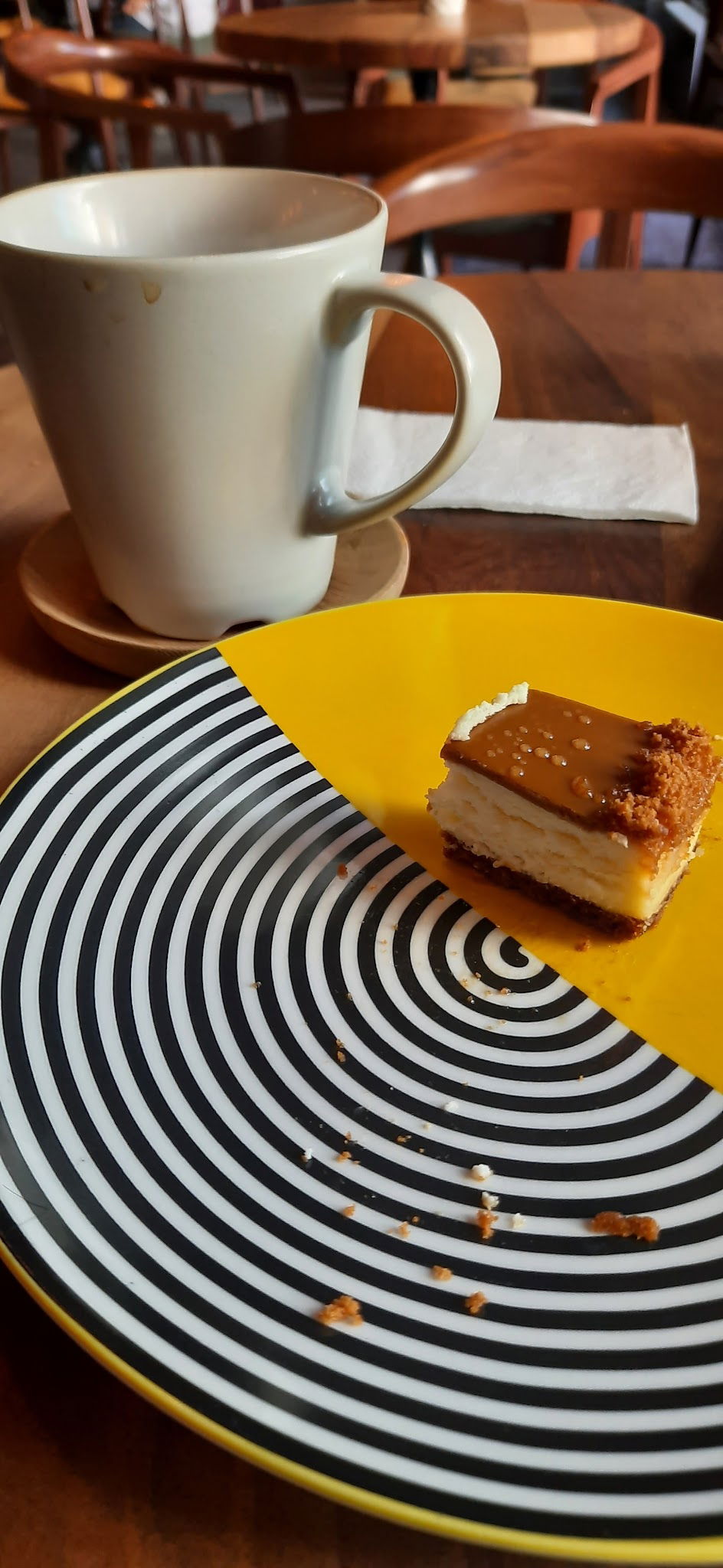 Lavinnia Coffee Kahve Ve Tatlı Evi