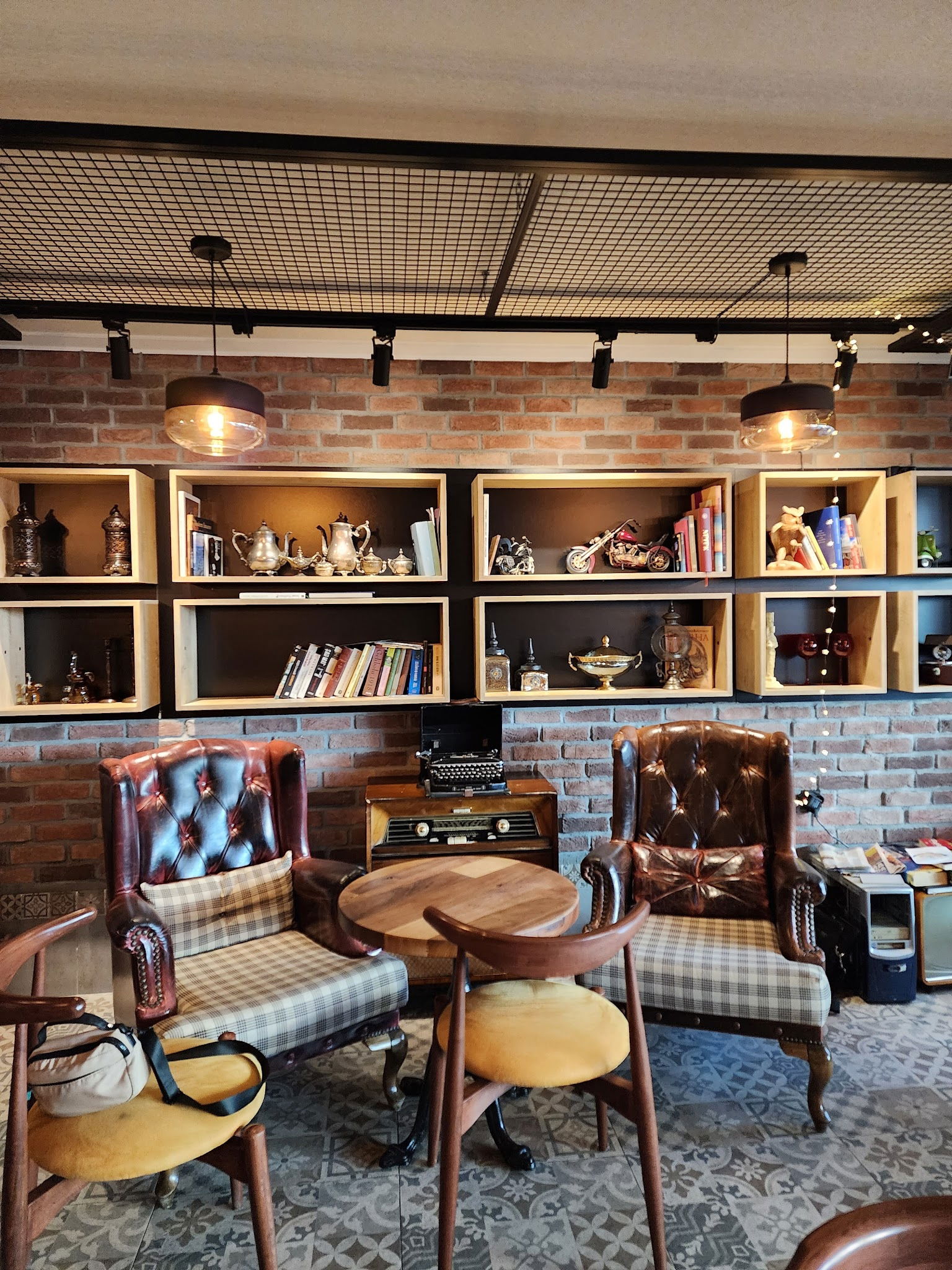 Lavinnia Coffee Kahve Ve Tatlı Evi