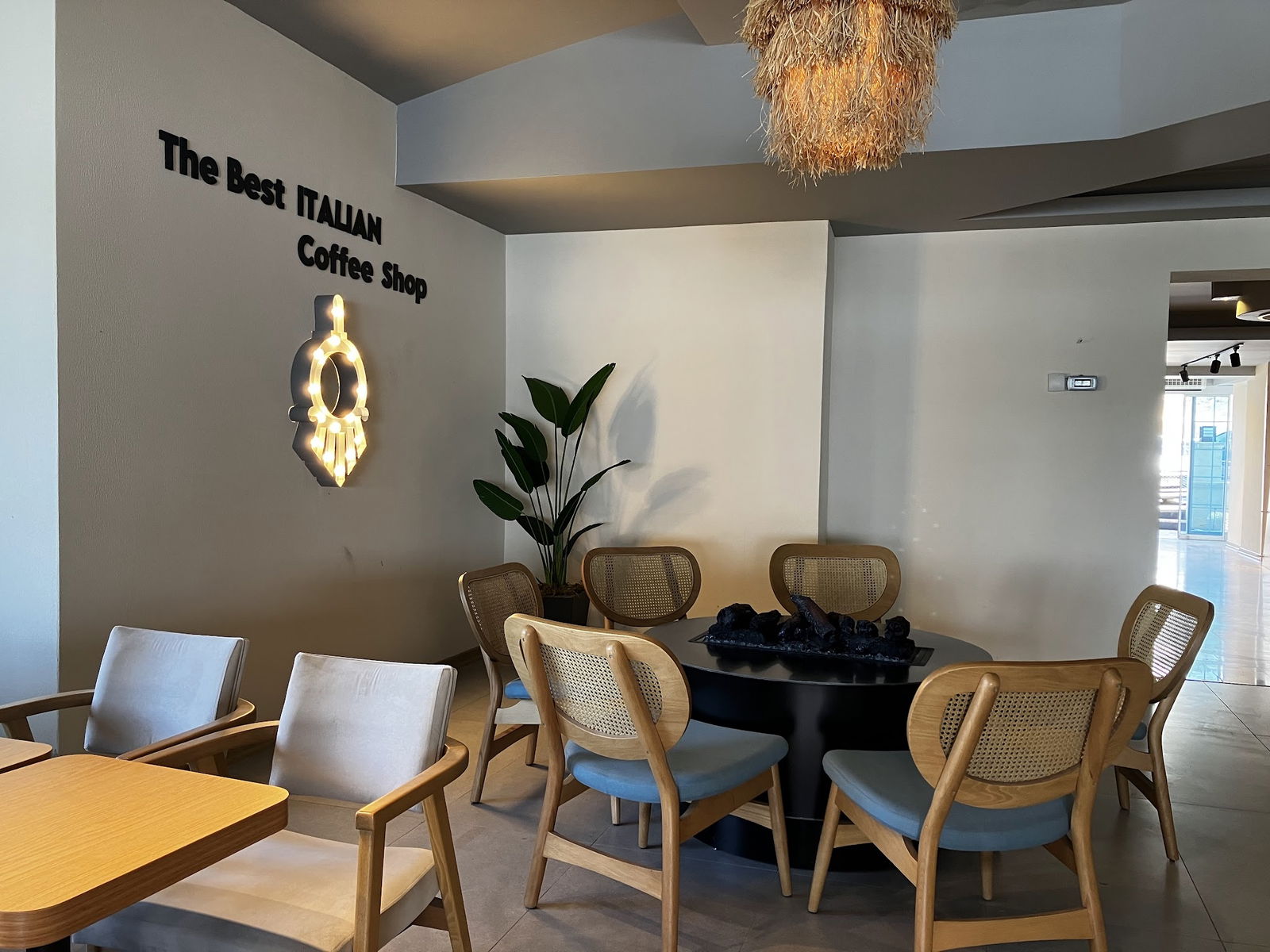 Caffé Di Toeé Mogan Gölü