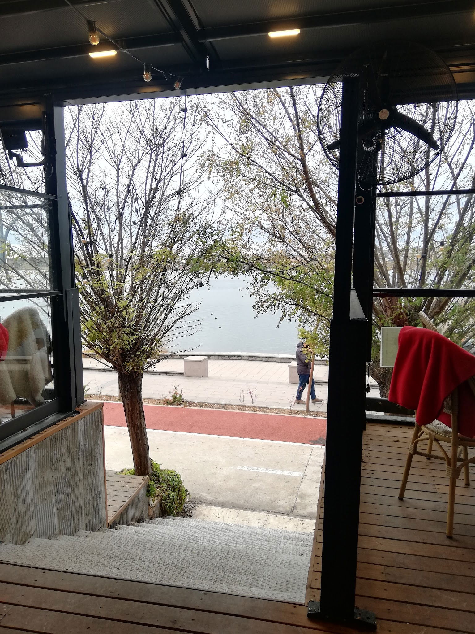 Caffé Di Toeé Mogan Gölü