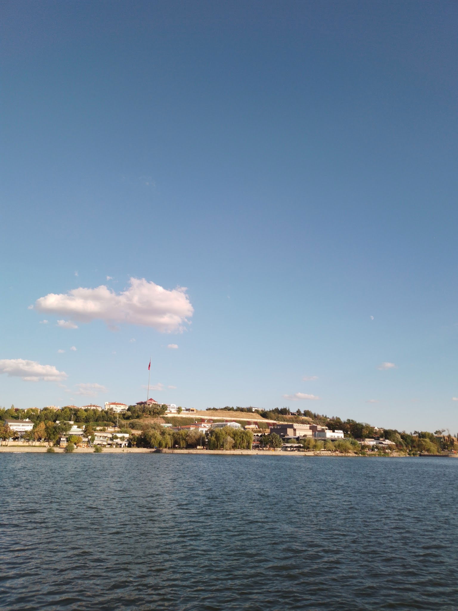 Caffé Di Toeé Mogan Gölü