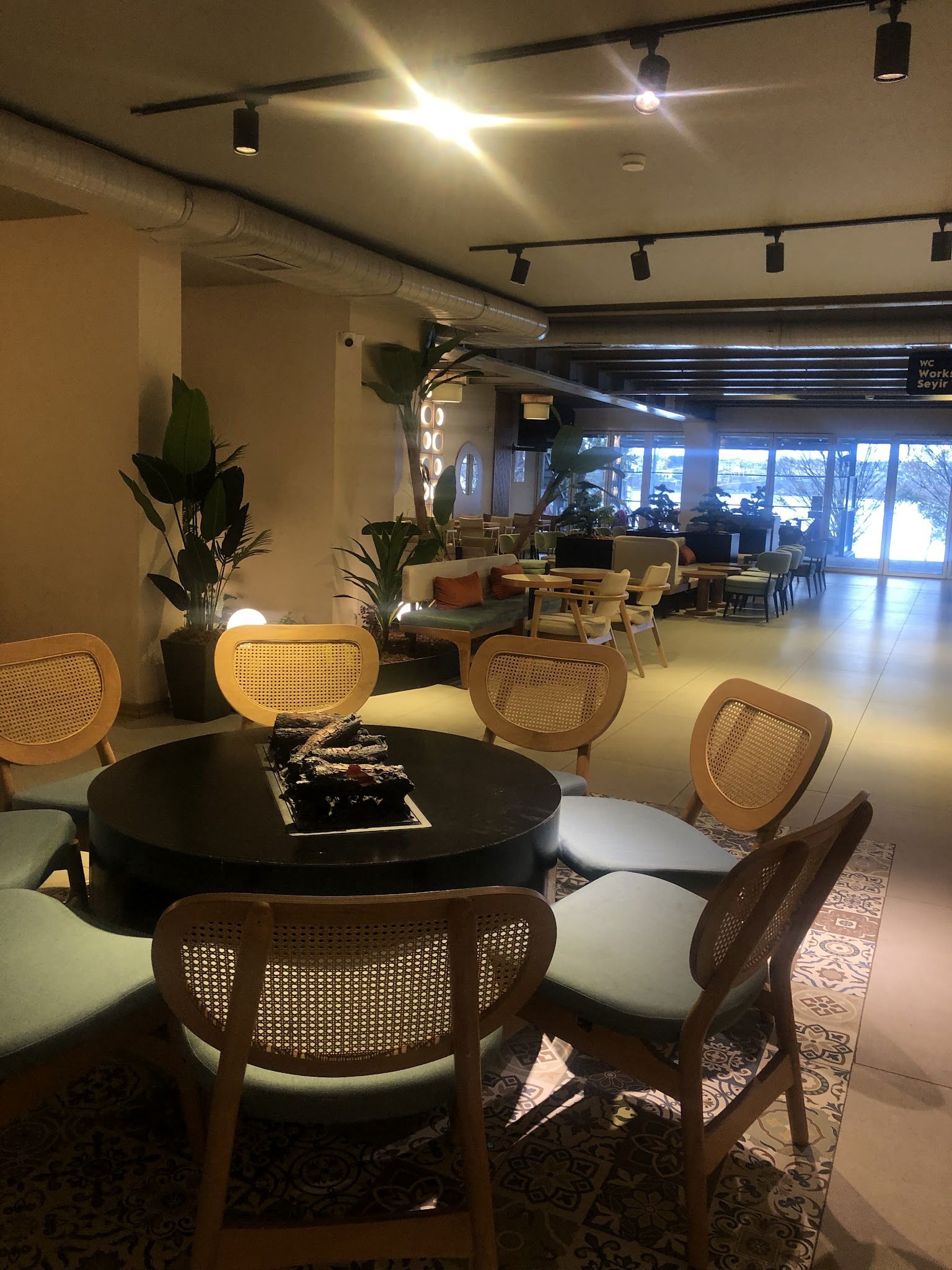 Caffé Di Toeé Mogan Gölü