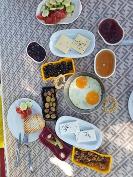 Karşıyakalı Kahvaltı resimleri