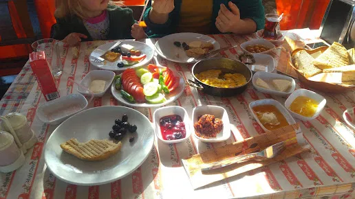 Karşıyakalı Kahvaltı resimleri