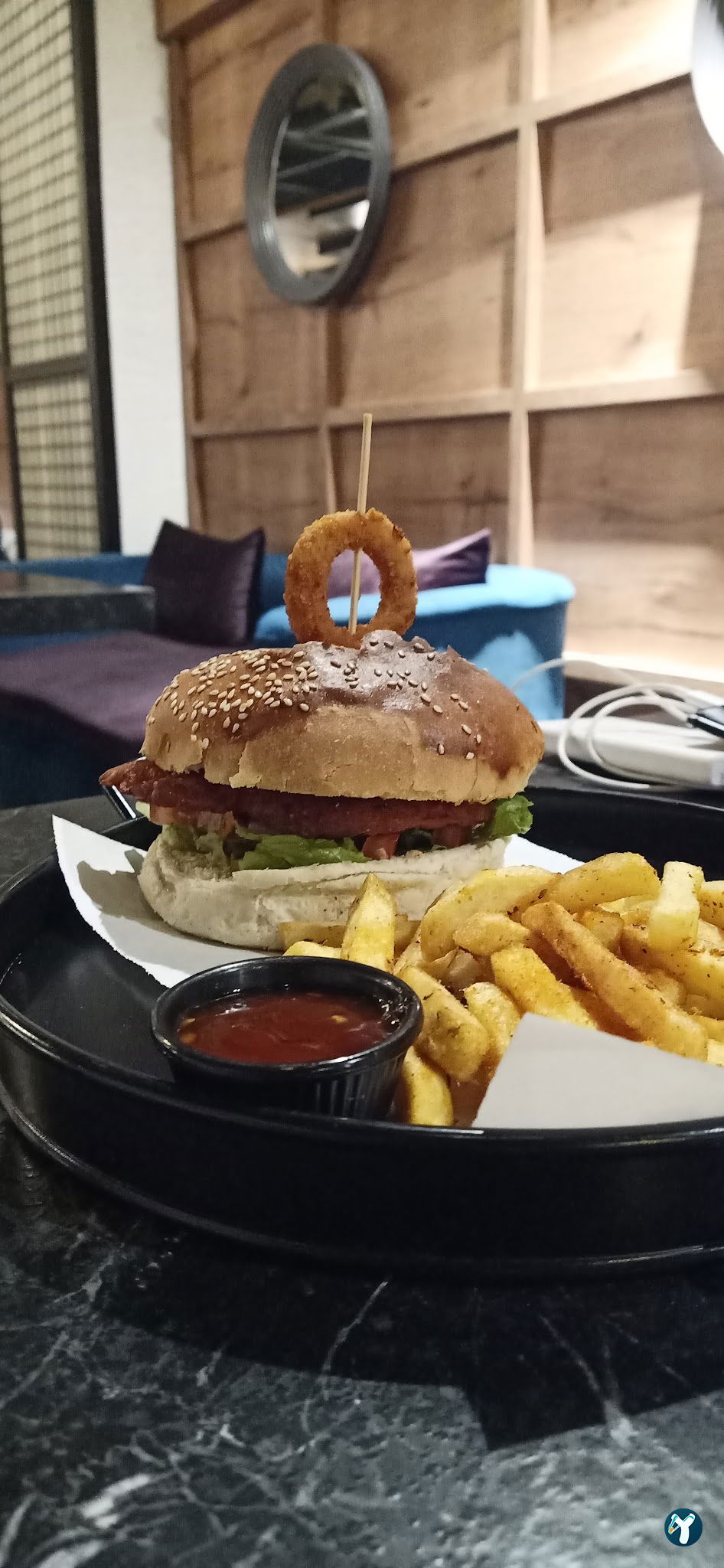 Karanfil Cafe