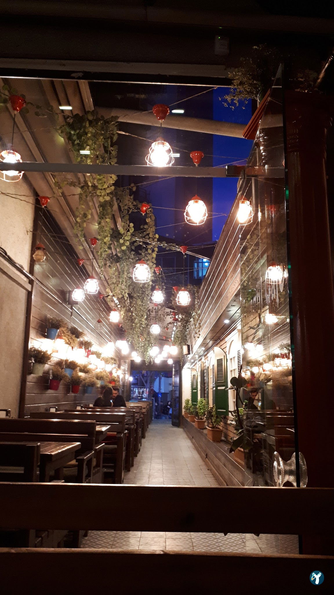 Karanfil Cafe