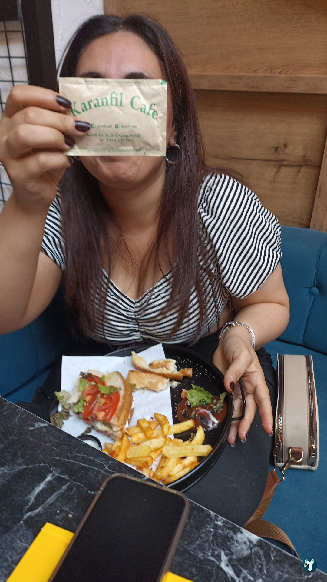 Karanfil Cafe