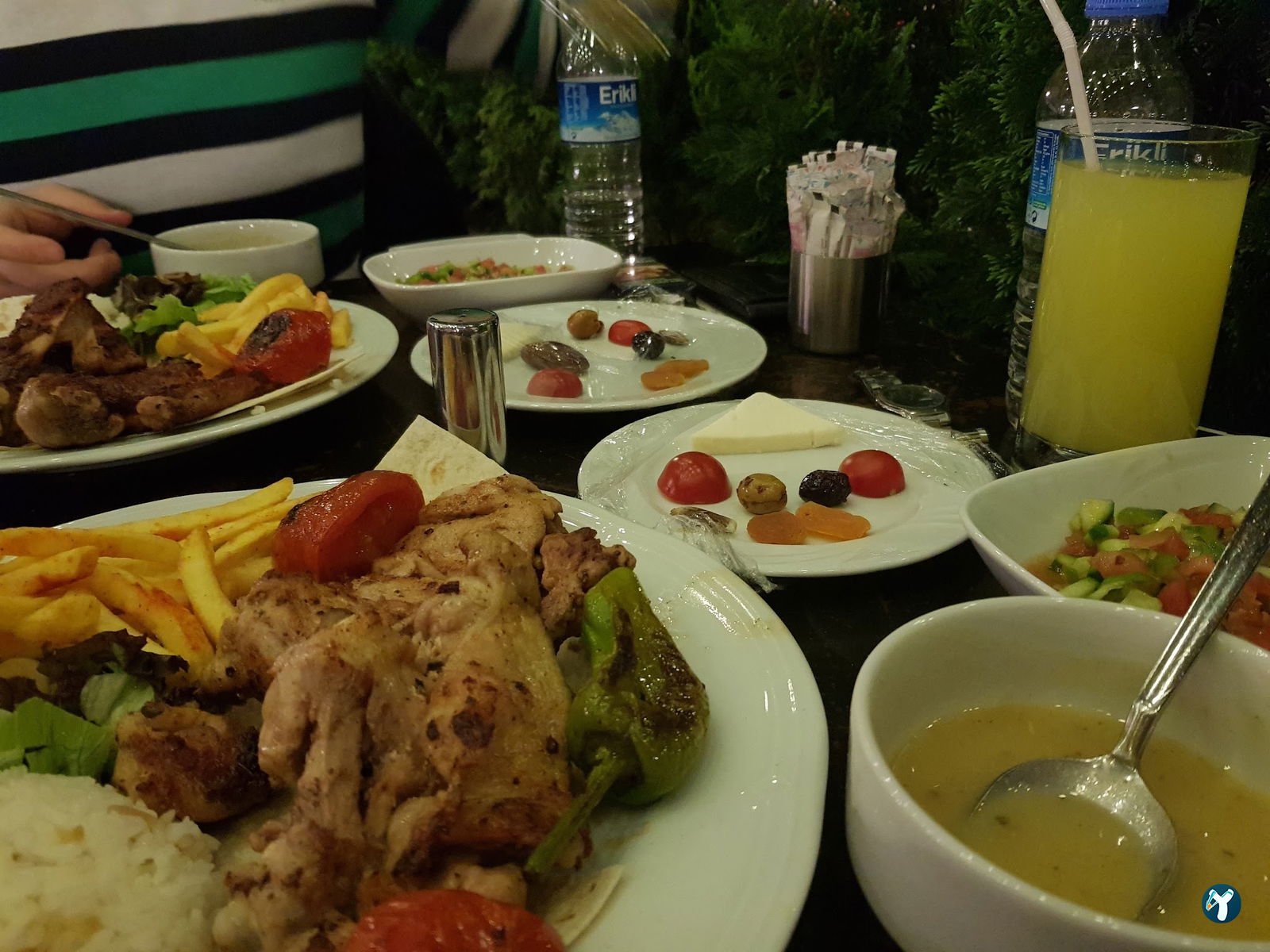 Karanfil Cafe
