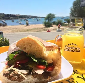 Riba cafe balık ekmek resimleri