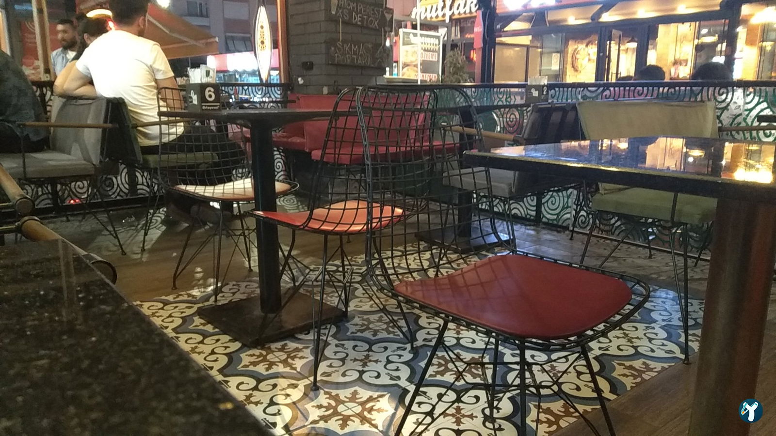 Pier Cafe Bistro