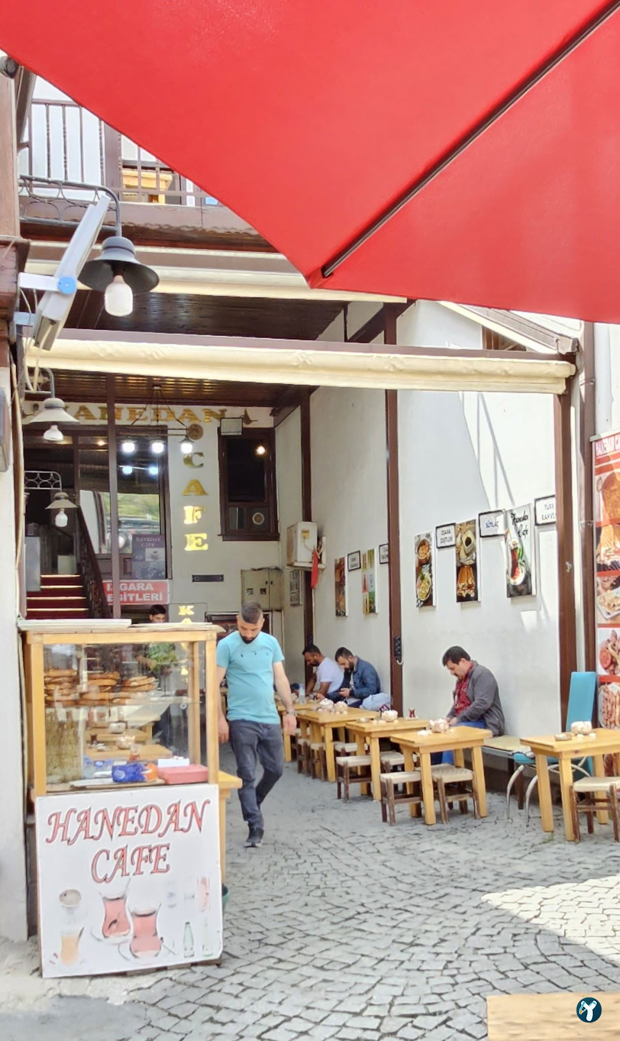 Hanedan Cafe