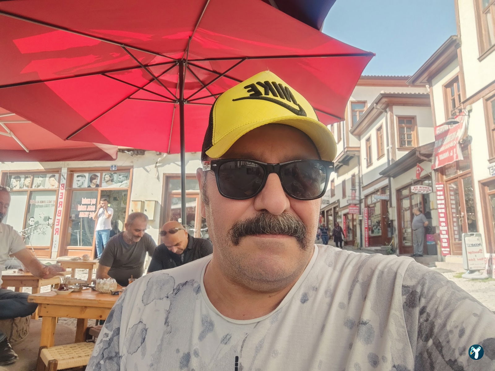 Hanedan Cafe