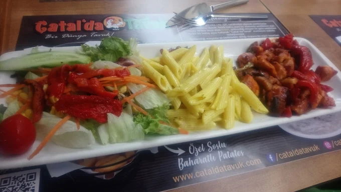 Çatal'da Tavuk Karşıyaka