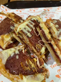 İnegöl Tostçusu - Saray Büfe resimleri