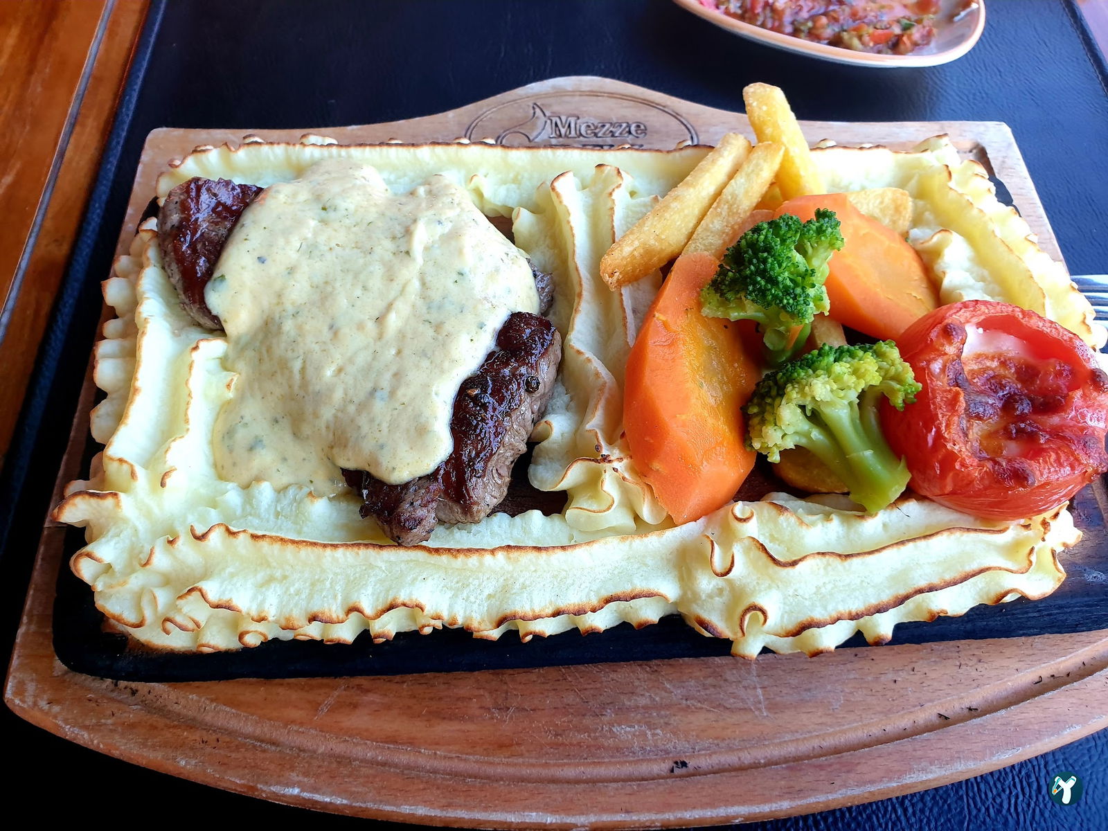 Mezze Grill Restaurant & Ocakbasi