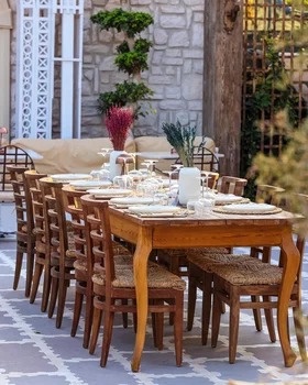 Moni Alaçatı resimleri