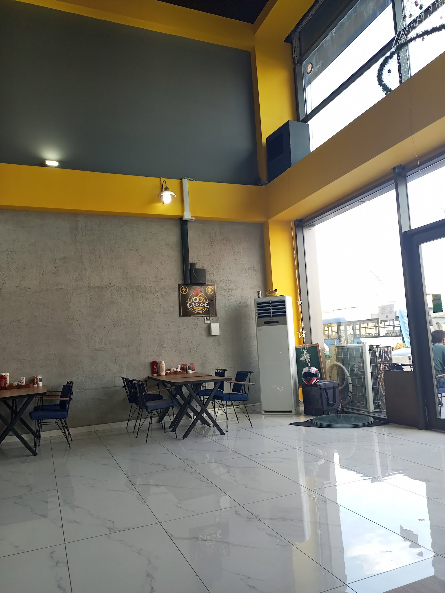 06 Cadde Pi̇lavcisi