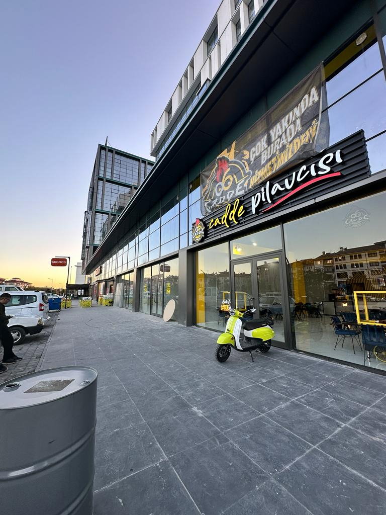 06 Cadde Pi̇lavcisi