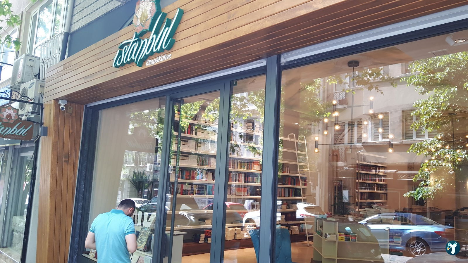 İstanbul Kitap Kahve