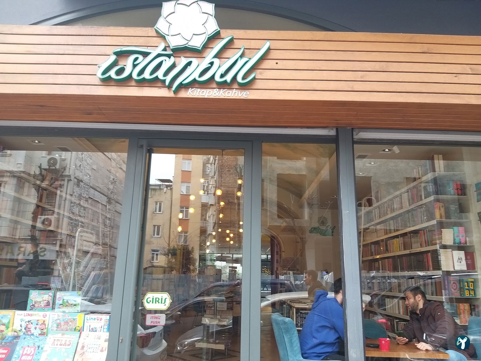 İstanbul Kitap Kahve