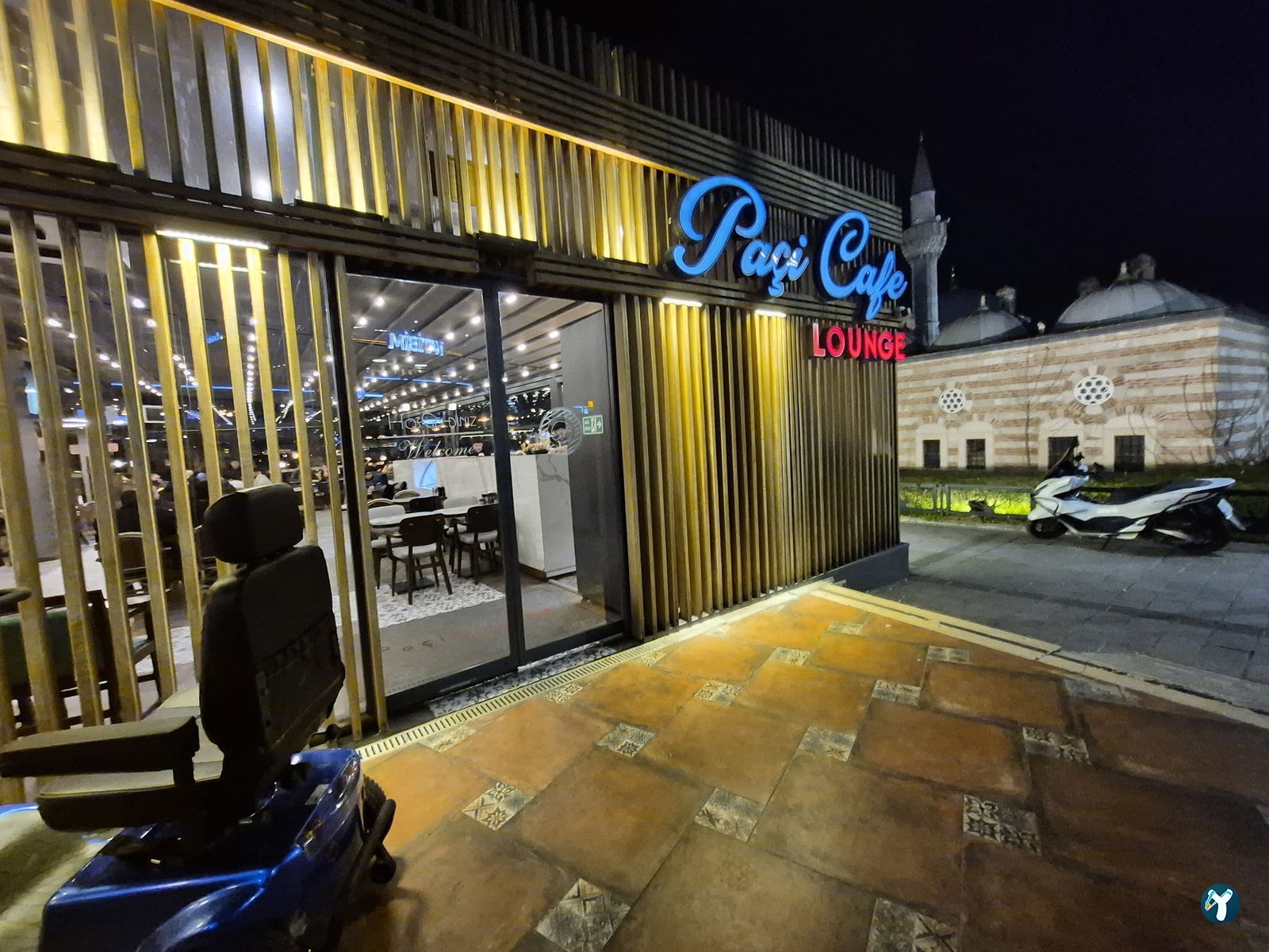Paçi Lounge