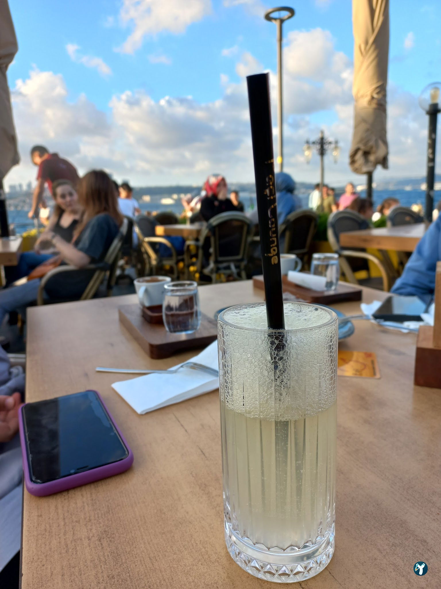 Paçi Lounge