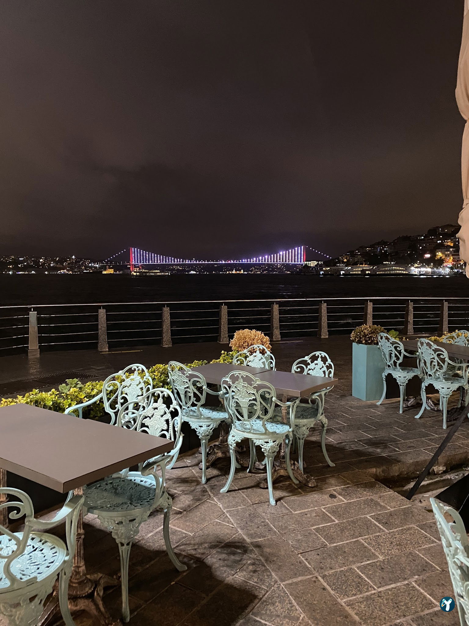 Paçi Lounge