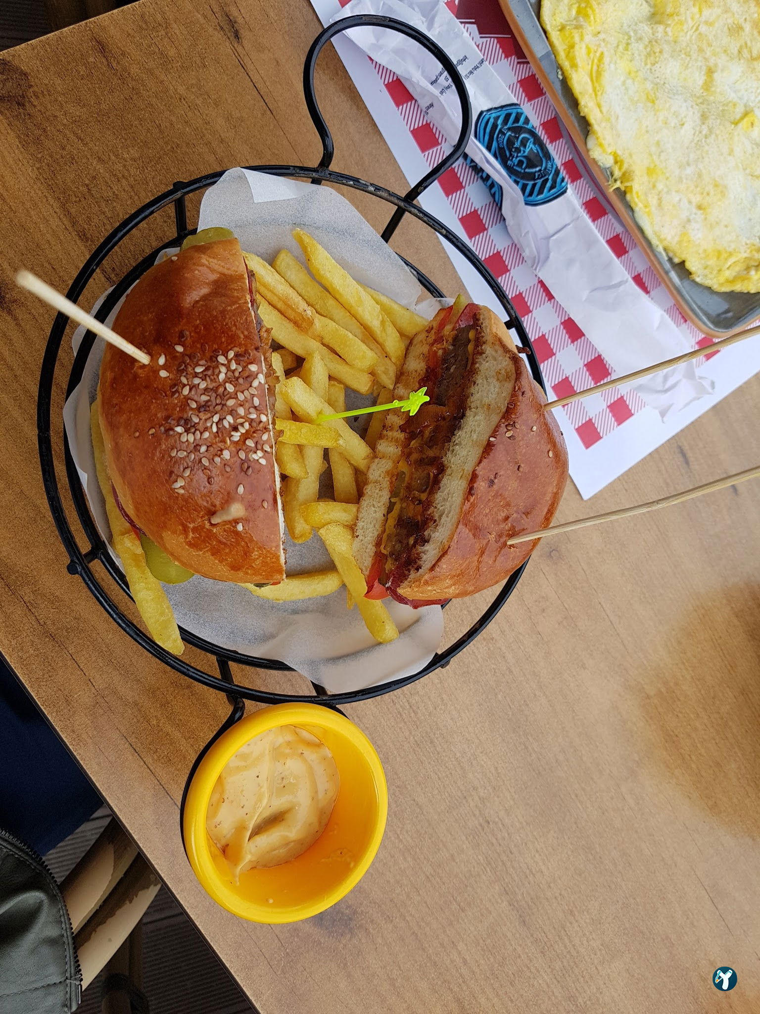 Paçi Lounge