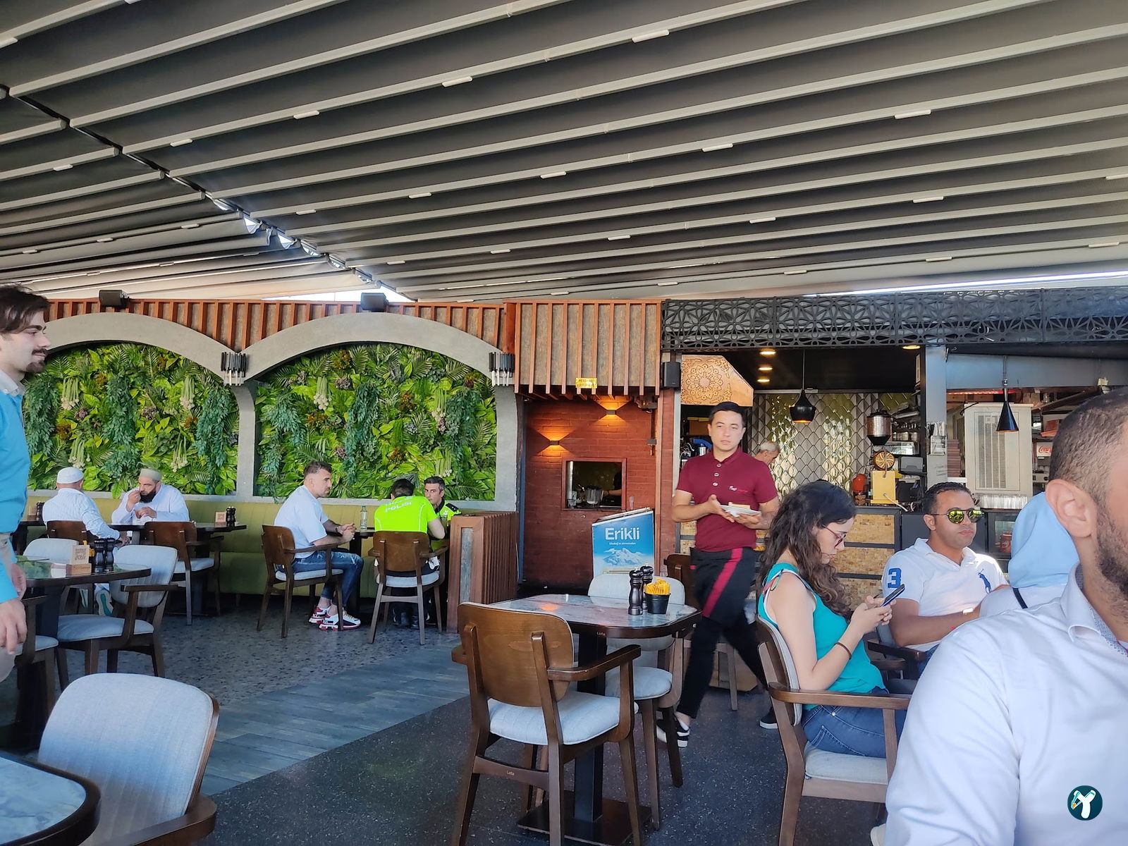 Paçi Lounge