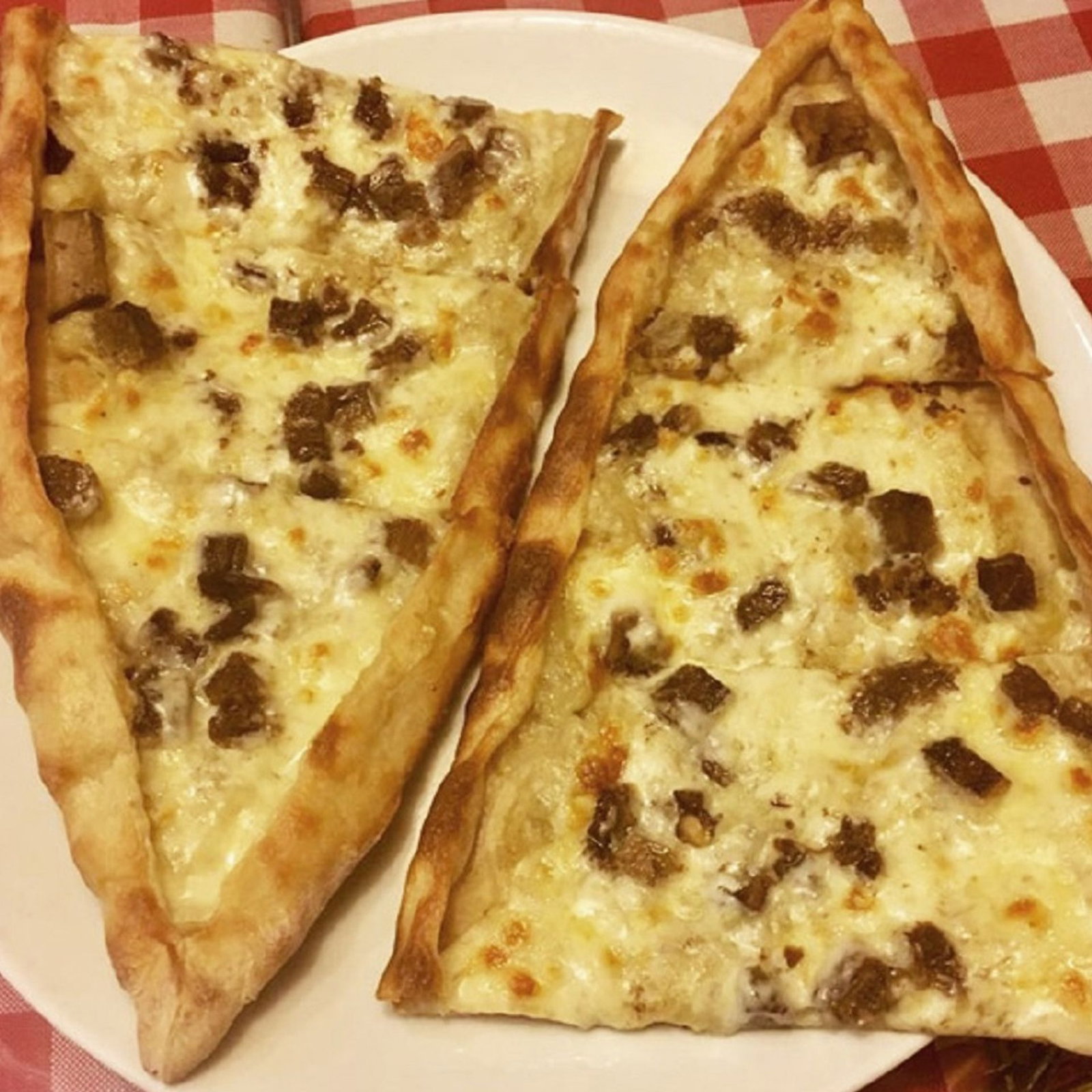 Hünkarbeğendi Pide (Açık)