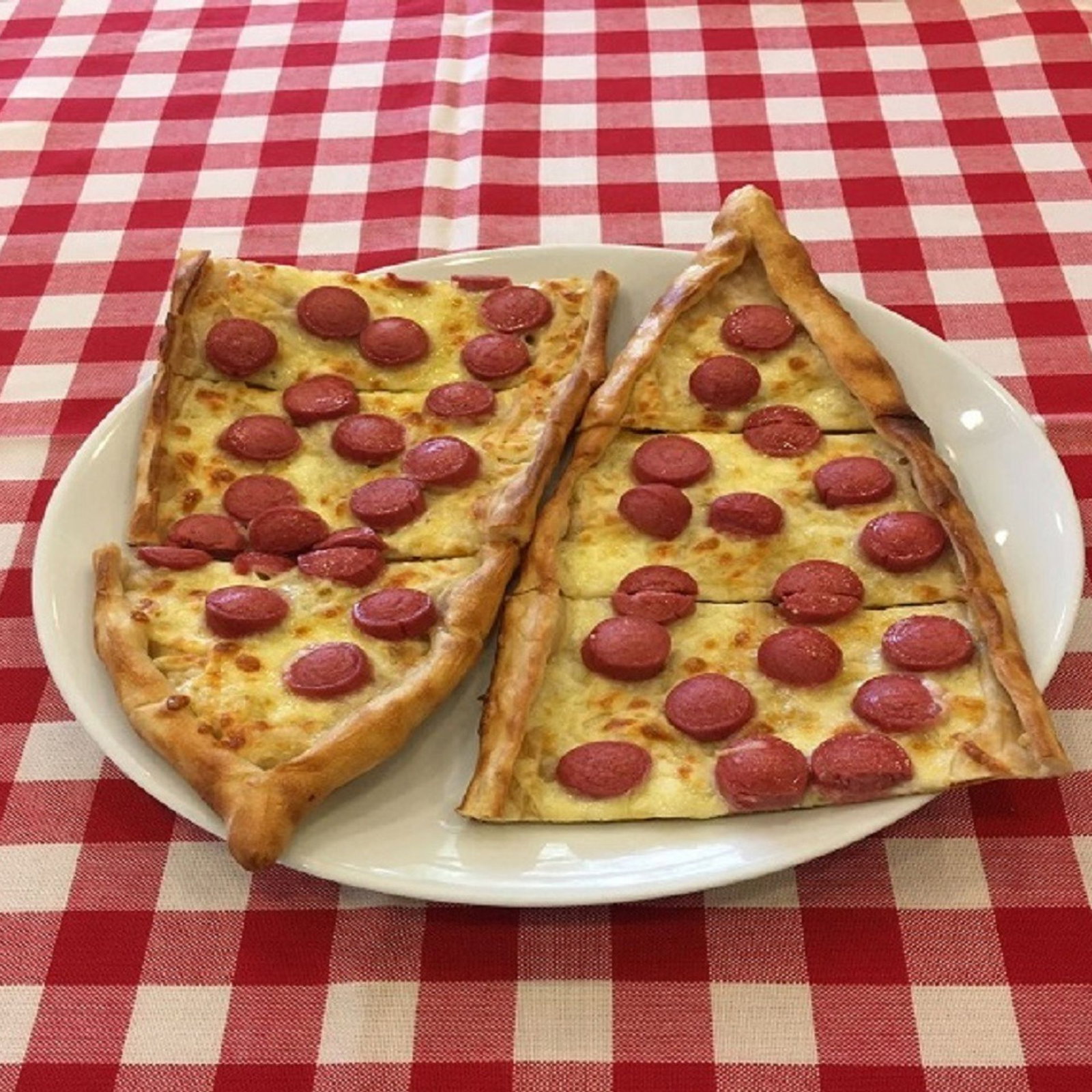 Sosisli Kaşarlı Pide (Açık)