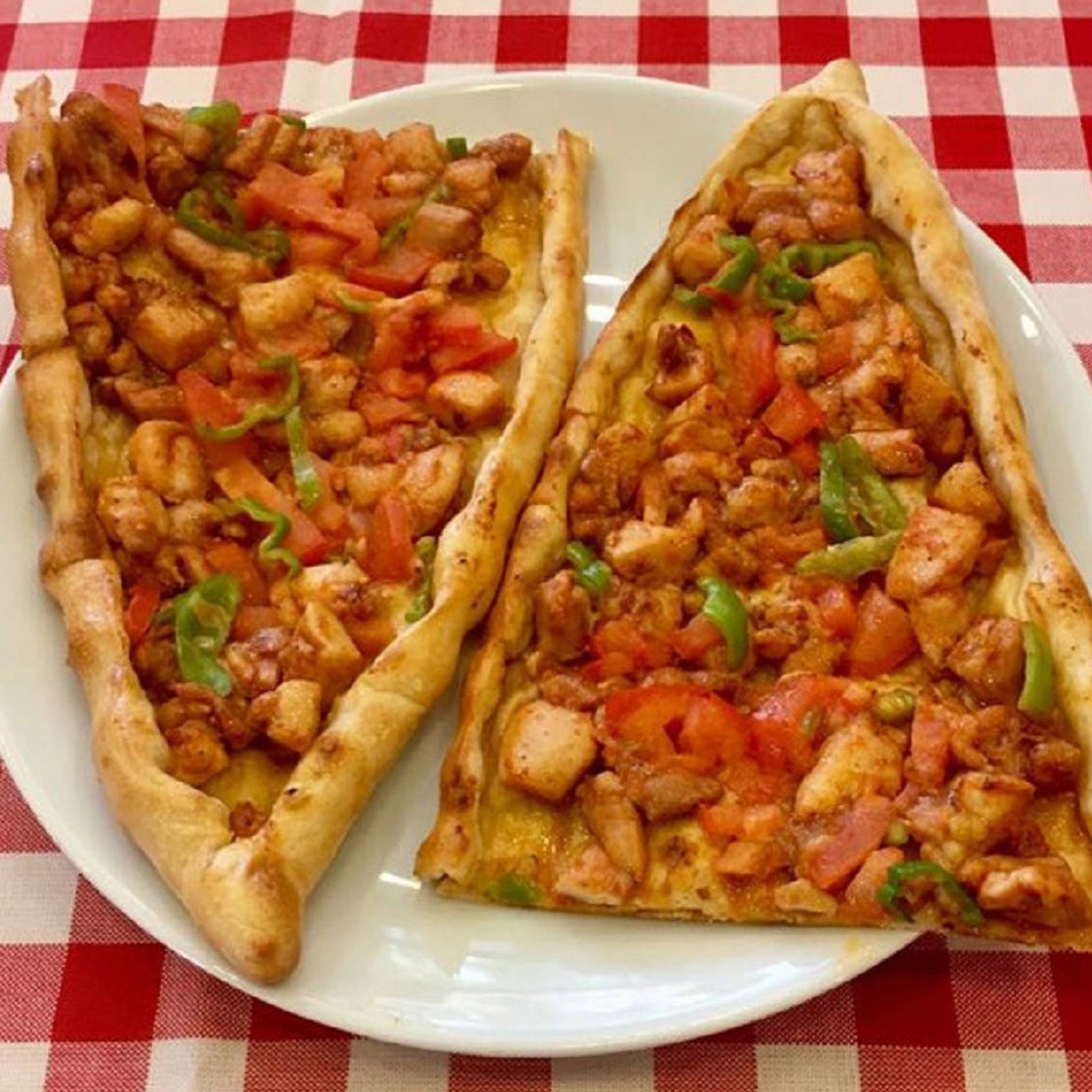 Tavuklu Pide (Açık)
