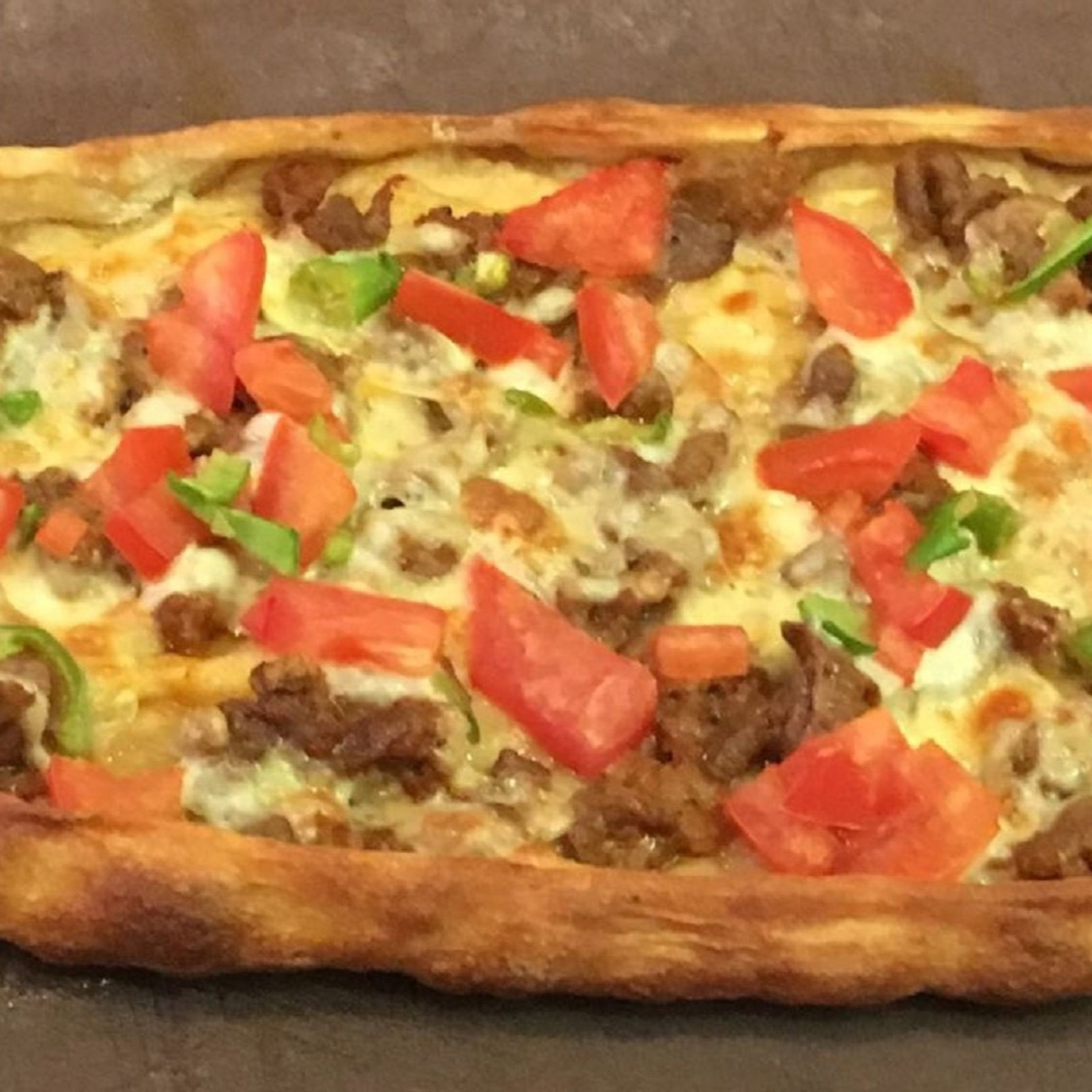 Kuşbaşılı Kaşarlı Pide (Açık)