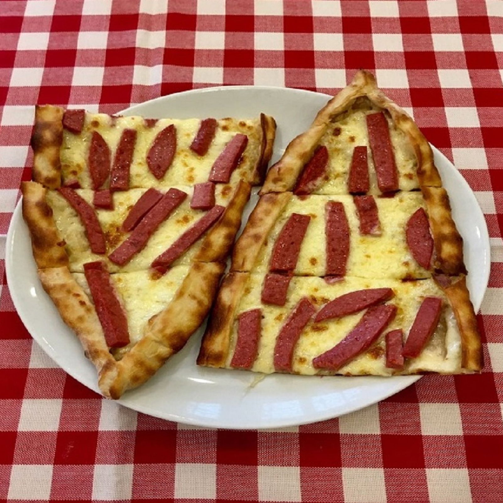 Salamlı Kaşarlı Pide (Açık)