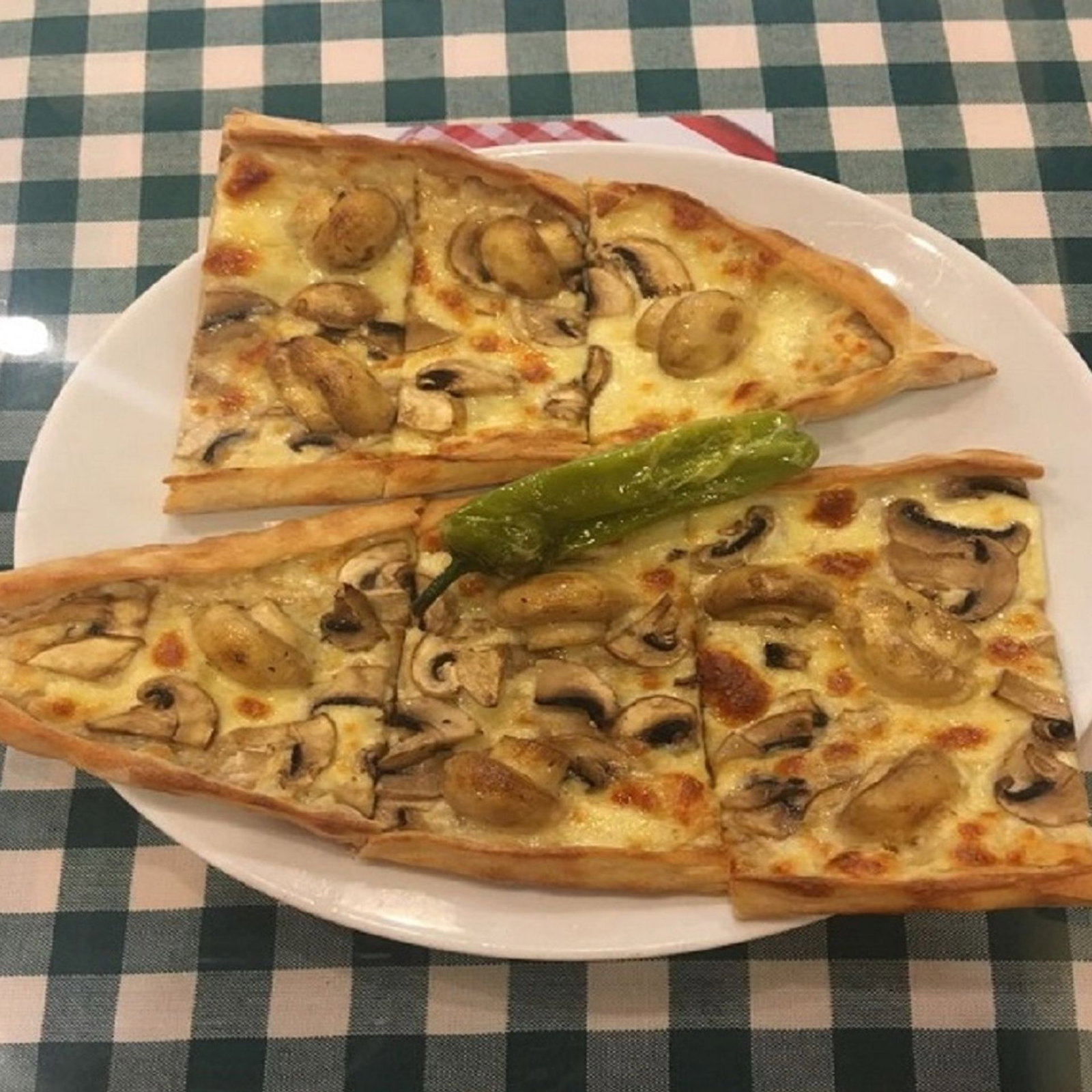 Mantarlı Kaşarlı Pide (Açık)