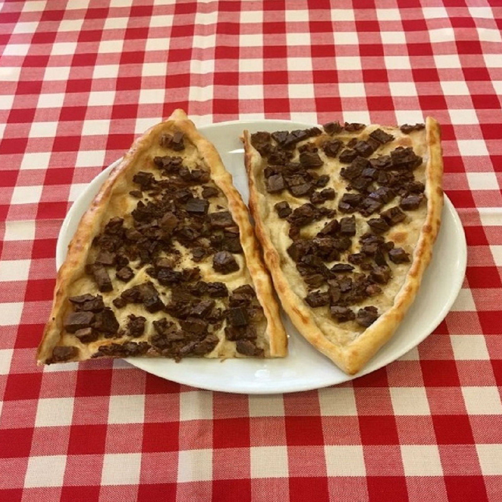 Kavurmalı Pide (Açık)